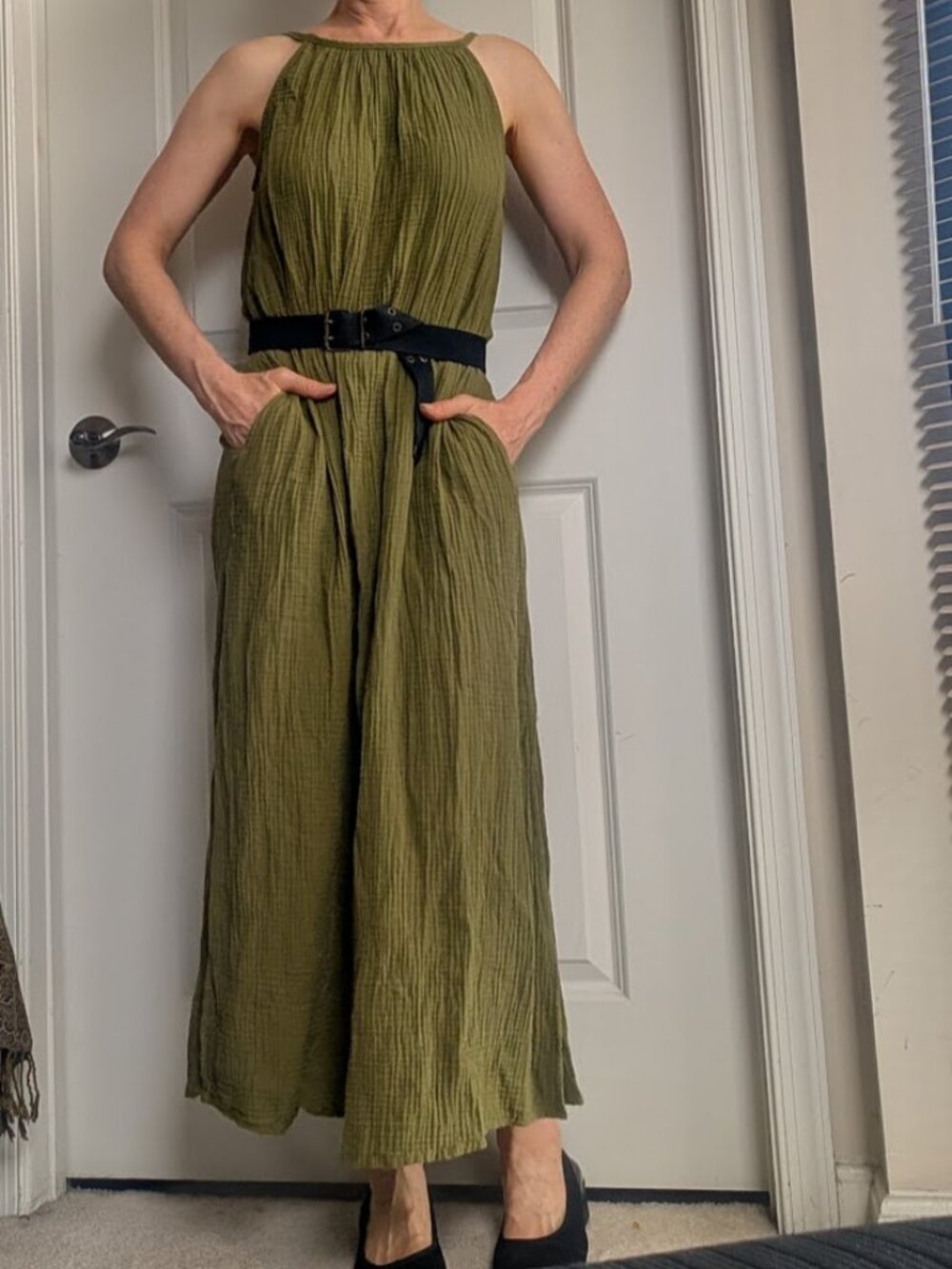 Spring green sleeveless sundress. 100% cotton.